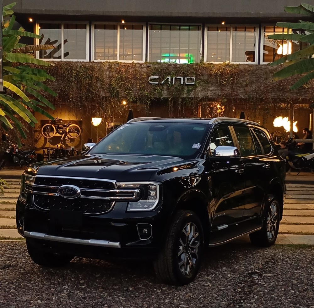 Ford EVEREST TITANIUM